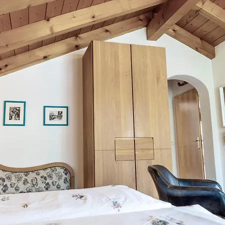 Guest house Gaestehaus Quirin