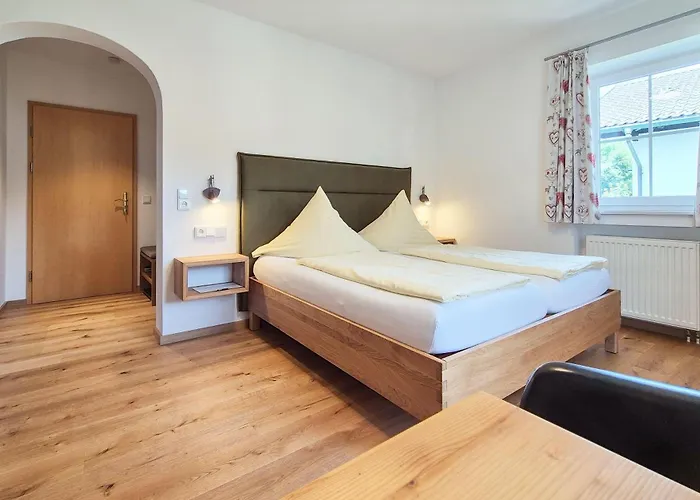 Gaestehaus Quirin Guest house Garmisch-Partenkirchen