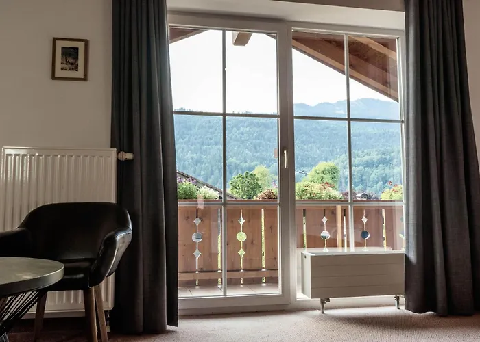 Gaestehaus Quirin 招待所 加爾米施-帕滕基興