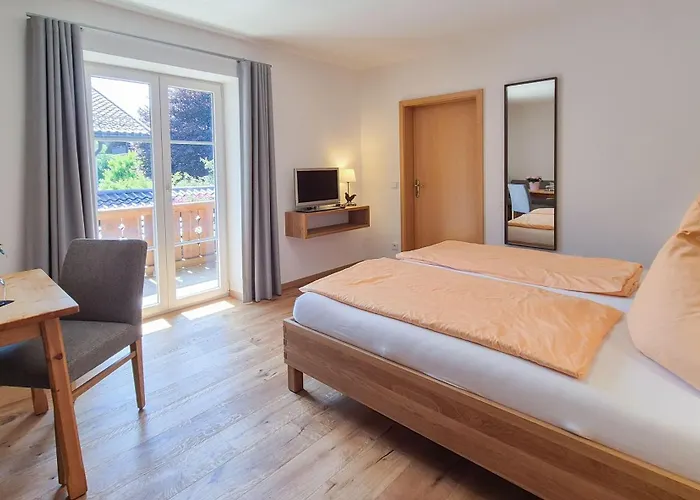 Gaestehaus Quirin 3* 加爾米施-帕滕基興